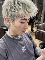 ミルクティーベージュ　ハイライト　インナーカラー　アッシュ