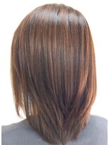 黄ぐまくん美容室 ミディアムレイヤー