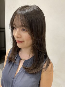 ザック ヴィ(ZACC  vie) レイヤーカット/セミロング/艶カラー/学割U24