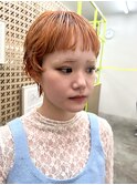 オン眉ワイドバング×マッシュショート×オレンジ