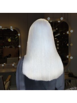 ジルバイジゼル(JILL by GiseL) 中世ウルフ/メンズウルフ/ハイトーン/ダブルカラー/ホワイト