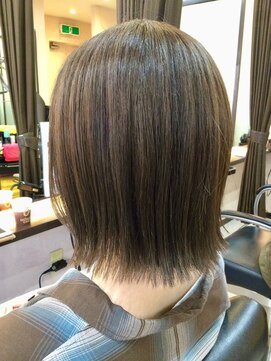 美容室ヒラトヤ 仙北店 20代30代40代大人かわいい前下がり外ハネボブ切りっぱなし