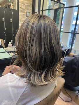 ヘアーラウンジ アンフィ 井土ヶ谷(Hair Lounge Anphi) フルハイライト