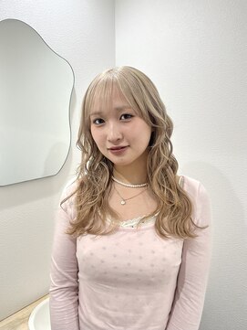 モニカ 栄店(MONIQA) ミルクティーベージュ