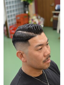 ラフカッターズZ 町田店 サイドパート【町田/理容室/床屋/顔剃り/シェービング/フェード