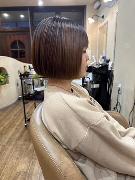 ピケ(pique) パッツンボブ/切りっぱなしボブ/ベージュ/20代30代40代にも人気