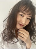 大人可愛いブラウンセミロングウェーブニュアンスパーマ風