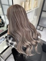 ラムシェール(LamChele)&nbsp;グレージュカラー/ハイライト/透明感/ゆるウェーブ/ロング