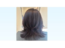 ウイッシュ(wish)の雰囲気(ふんわりセミロングレイヤー)