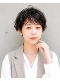くせ毛風ウェーブショート×ダークブラウン
