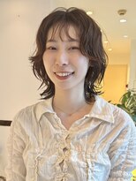 ビファインクーアヴェダ(Be fine coo AVEDA)&nbsp;ナチュラルブラウン　ミディアムウルフパーマ/