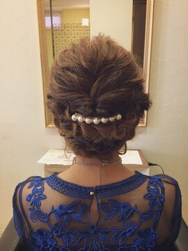 アボンド(ABOND) 編み込みヘアアレンジ