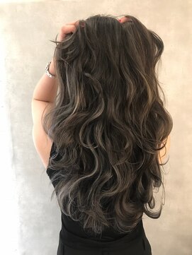 アンダーバーホワイト(_WHITE) ローレイヤーグラデーション