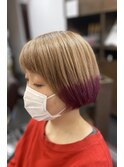 ラインカラーで楽しむショートボブ