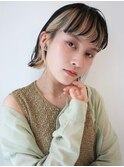 インナーカラーのおしゃれ切りっぱなしボブ
