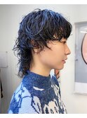 サイドのすっきりしたウルフパーマ