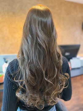 アークスヘアー 大人可愛いナチュラルハイライト立体感アッシュベージュ