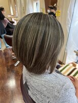 カットインファーチェ CUT IN face&nbsp;丸みボブ×白髪ぼかしハイライト◇