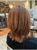 オレンジカラー×外ハネスタイル
