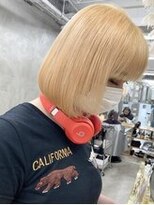 ソーコ 渋谷(SOCO)&nbsp;切りっぱなしボブ前下がりボブ丸みボブショートボブハイトーン