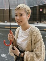 シーカ ニカイ(siika NIKAI)&nbsp;黒髪ボブからイメチェン！ハイトーンショート