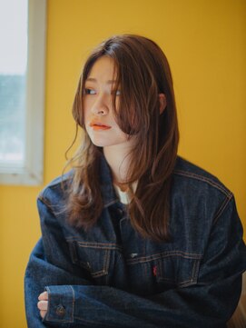 シンシ(Cinci) ミディアムロングレイヤー