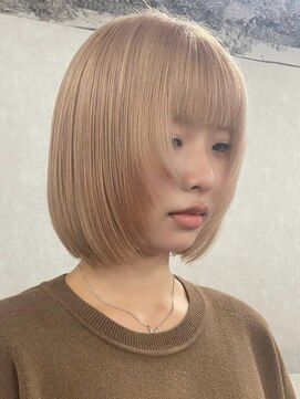 イリ 大阪(ili) ハイライトカラーミルクティーベージュレイヤーカット