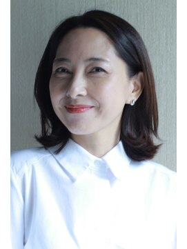 アドール(ADOR) #外ハネ切りっぱなしスタイル