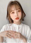 美髪ミニウルフホワイトグレージュイヤリングカラー外ハネボブa