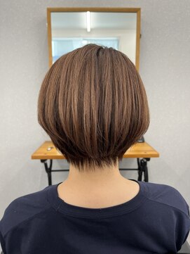 アルトス 浦和(ARTS) 頭の形が綺麗に見えるショートボブ埼玉浦和美容室アルトス荒巻充