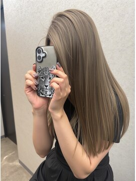 エレクシィ(ELEXY) グレージュカラー　重めセミロング