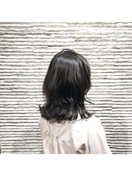 ビスイル 秋葉原店(Vis ill) 赤み消し暗髪カラーネオウルフ