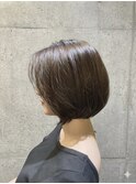 外国人風ボブ× オリーブグレージュ