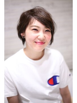 マハロ(MAHALO) ウェットスタイリングで質感を変えた柔らかお洒落ショート