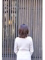 ロア(lore)&nbsp;艶を楽しめるカラーとしなやかな髪の美しさを感じるスタイリング
