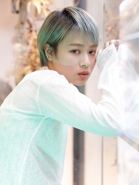 エムスラッシュ センター南(M.SLASH) ハイトーン/斜めバング/艶カラー/ホワイトアッシュ/センター南