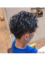 クルル(cururu) センターパート、メンズパーマ