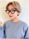 ブロンドベージュとマッシュショート◎