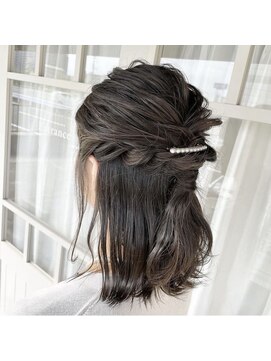 ヘアデザイン ジル(Jill) ハーフアップスタイル