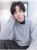 メンズ波巻きセンターパート韓国風黒髪ツーブロックマッシュ