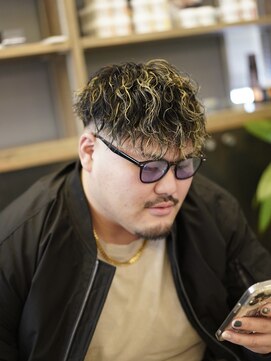 アビールブレ 新潟万代(ABEY LEVRAI) 新潟ツイストスパイラル　新潟メンズパーマ　マッシュパーマ