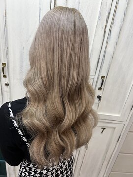 クク 那覇国際通り(CUCU) ホワイトベージュ