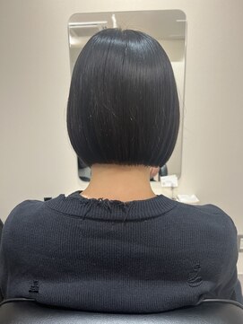 エミュ(emu) 艶ボブ