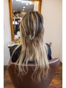 ヘアーメイク ダンス(hair make DANCE) エフェクトブリーチで切れ毛＆ムラ修正！