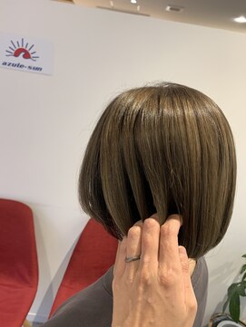 アズールサン 草加西口店(azule-sun) インナーカラー,ベージュ,ブルーブラック,ショートボブ【草加】