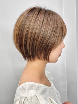 プラチナ(PLATINA) ショートショートボブベージュカラーボブ顔まわりカット