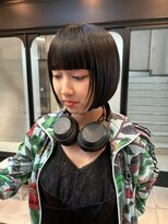 シータ(sheta)&nbsp;【表参道sheta小林】黒髪ぱっつん前髪切りっぱなしボブ前髪あり