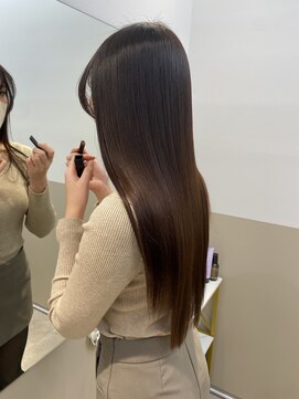 シュヴーブリヤン(cheveux brillants) 『美髪縮毛矯正で再現性100%な艶髪』ストレートロング×レイヤー