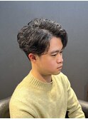 ビジネスツーブロックショート フェザーパーマ かきあげバング