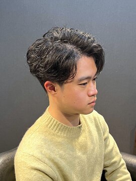 ビーダンディー(Bee dandy) ビジネスツーブロックショート フェザーパーマ かきあげバング